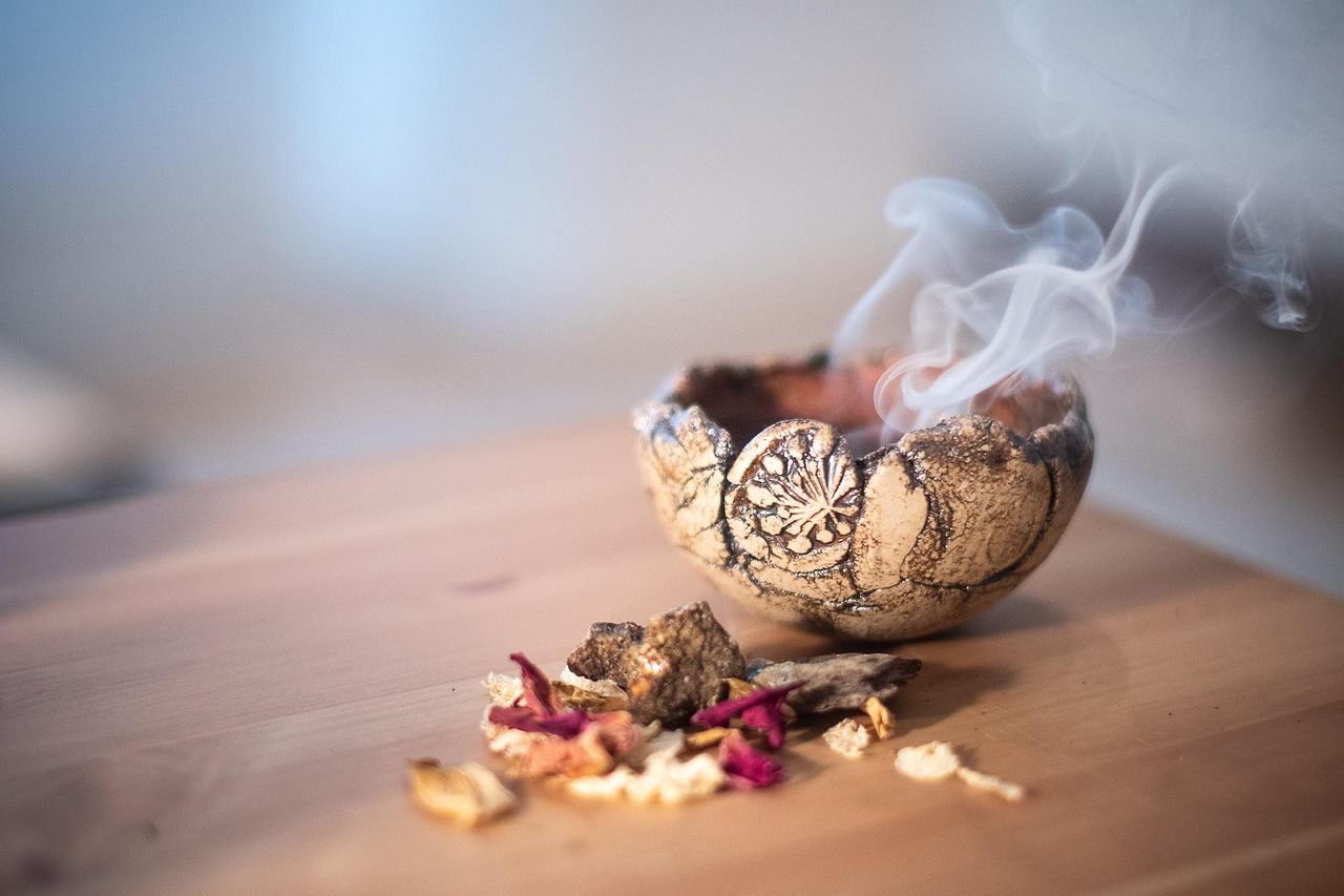 fire bowl, shell, smoke, herbs, resins, raeucherschale, ritual, fragrance, smell, cleaning, air, aroma, aromatic, ritual, ritual, ritual, ritual, ritual, smell